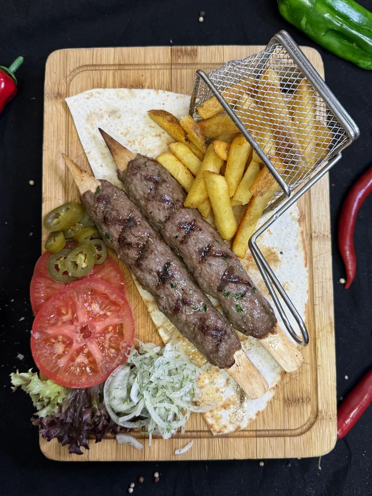 Usbekischer Art Köfte Spieß – Halal im Samarkand München