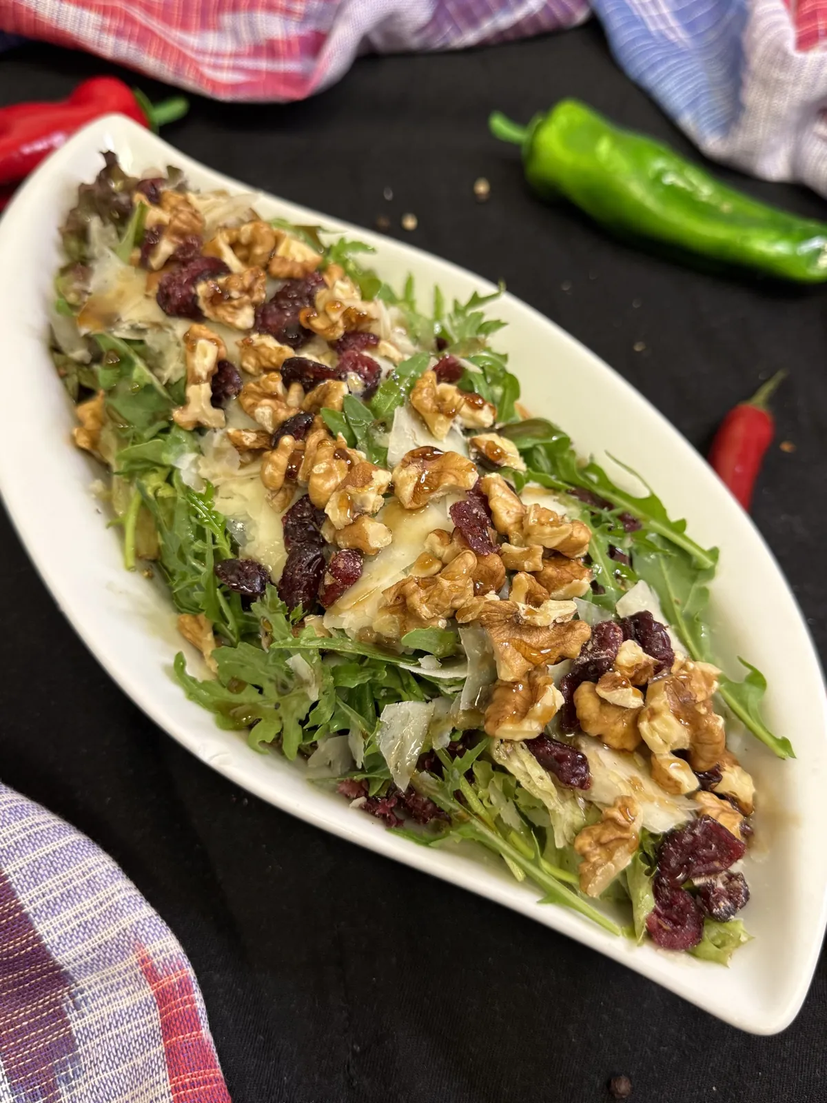 Sher Salat mit Rucola und Granatapfel – Samarkand München